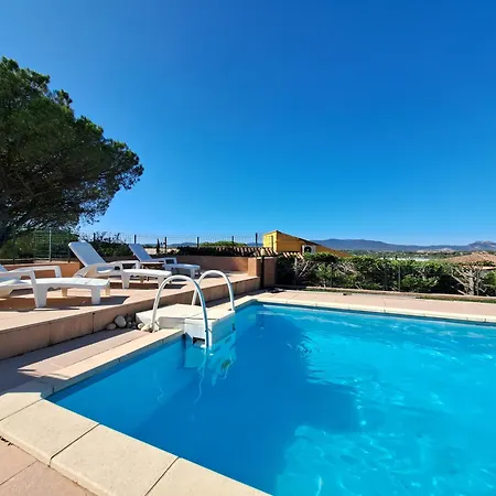 Soleou I Piscine I Hébergement de vacances *