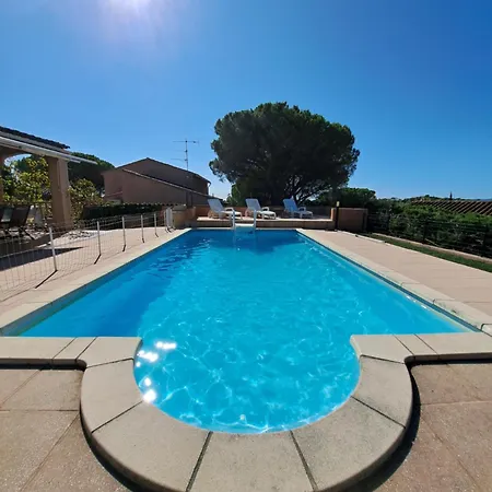 Soleou I Piscine I Hébergement de vacances Fréjus
